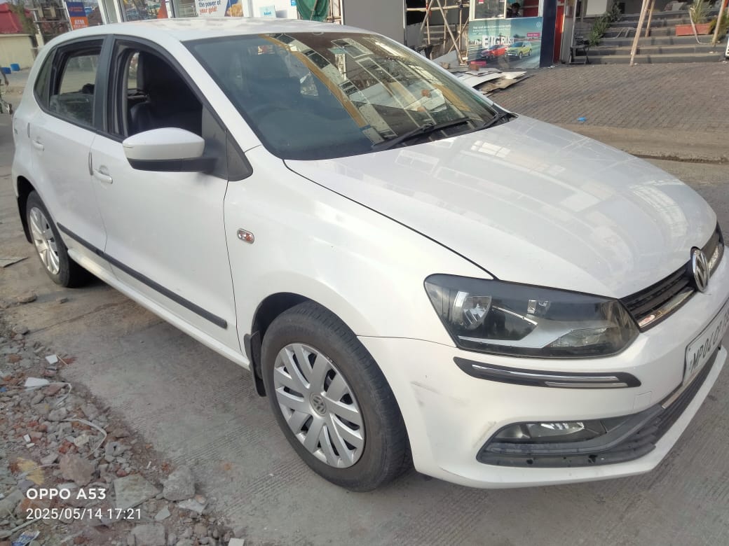 Volkswagen Polo(2014-2015) Comfortline 1.2l P